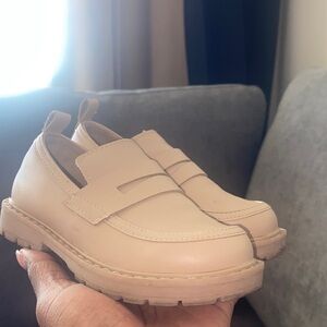 Zara Kids Cream Dress Shoes